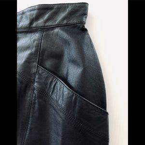 VTG 80s Toffs black leather 26” waist pencil skirt lined with back slit